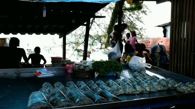 РАВАИ - Юг Пхукета! ..Пирс, Пляж и Рыбный Рынок. смотреть онлайн