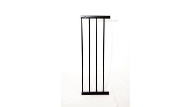 Secure Even the Most Awkward Doors and Hallways | KidCo Angle Mount Safeway Gate смотреть онлайн