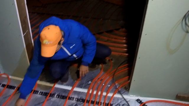 Водяной теплый пол. PIR-панели в качестве утеплителя. смотреть онлайн