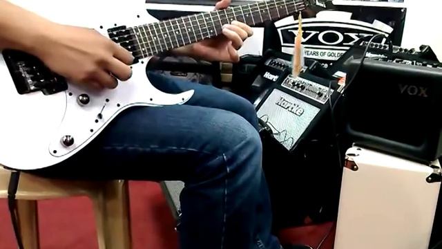 Trying out an Ibanez RG1450 and Vox Mini 3 amp. смотреть онлайн