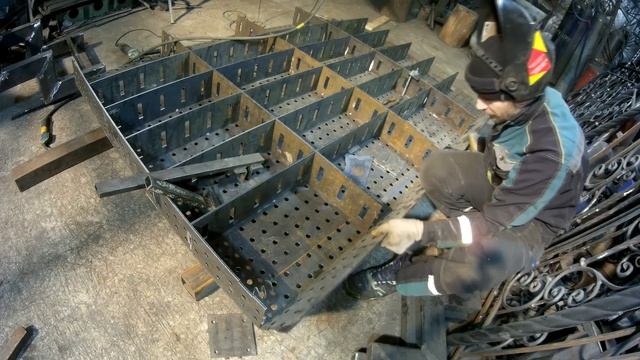 Лучший подарок на Новый Год для сварщика! Самостоятельная сборка сварочного стола Часть 2 смотреть онлайн