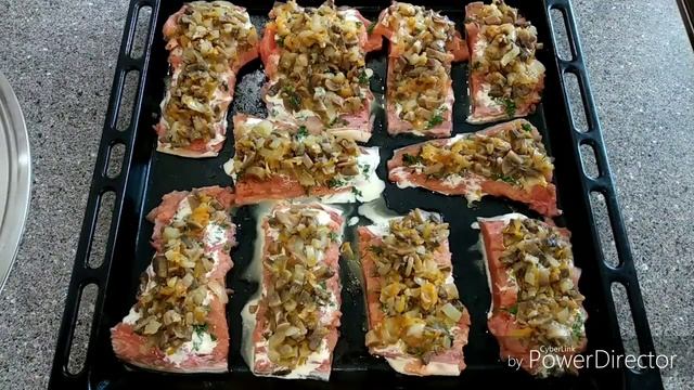 Рыба запечённая с грибами без сыра супер вкусно. смотреть онлайн