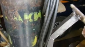 Самодельная тележка-стойка для полуавтоматической сварки с баллоном углекислоты