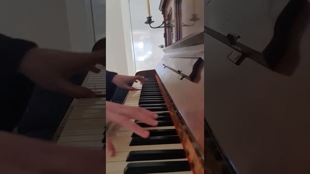 Debussy's Arabesque No. 1 on a 100 year old piano смотреть онлайн