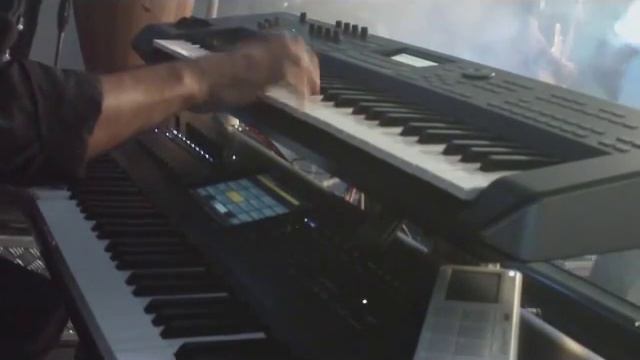 KORG KRONOS 73 - YAMAHA MOX6 em show ao vivo por sidinholeal. 02 смотреть онлайн