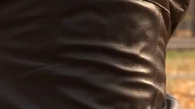 Украл телефон-получи разряд стреляющим шокером-дубинкой смотреть онлайн