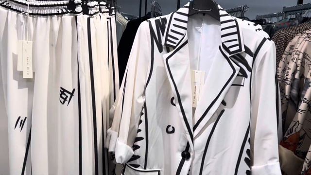 ❣️Italy/Оптовый склад одежды,которая продается и на итальянских рынках и в бутиках смотреть онлайн