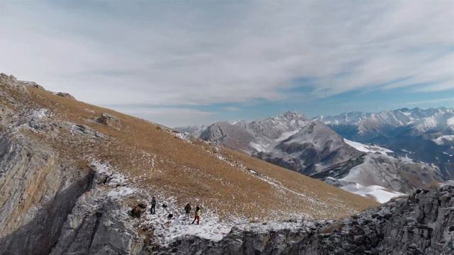 Восхождение на Столовую гору (осет. Мадыхох, ингуш. Ма́ьтлоам ) 3003м, Северный Кавказ. смотреть онлайн