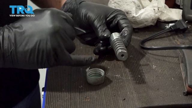 How to Replace Variable Valve Timing Solenoid (VVT) 2008-2012 Honda Accord 2.4L смотреть онлайн