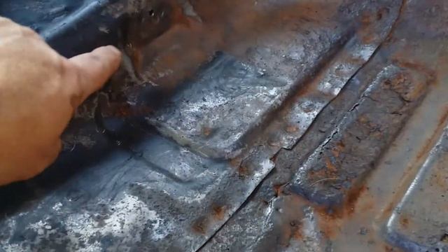 1975 Ford Granada floor progress. смотреть онлайн