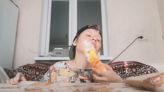 КТО ТАКОЙ ИГОРЬ??? ВЛОГ - Купаюсь в бассейне, играю в бадминтон. смотреть онлайн