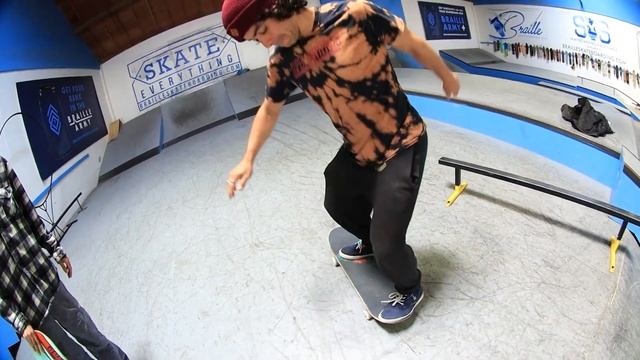 VERT BOARD ON STREET GAME OF SKATE смотреть онлайн