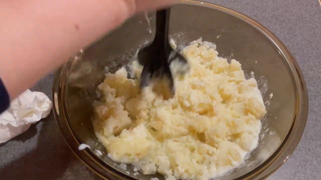 Cottage Pie with puff pastry topping. Very impressive, with little work. смотреть онлайн