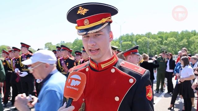 Последний звонок сегодня прозвучал для выпускников Суворовского училища смотреть онлайн