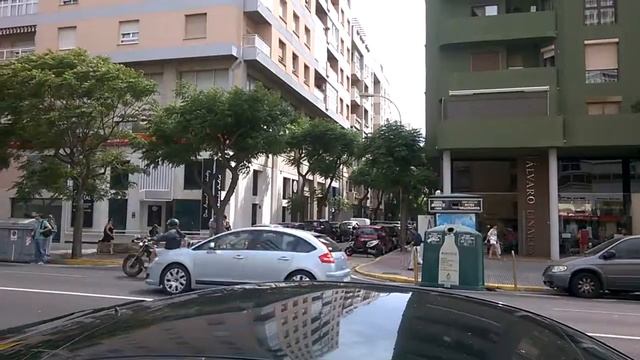 Испания , город Кадис. Небольшая экскурсия по городу острову. смотреть онлайн