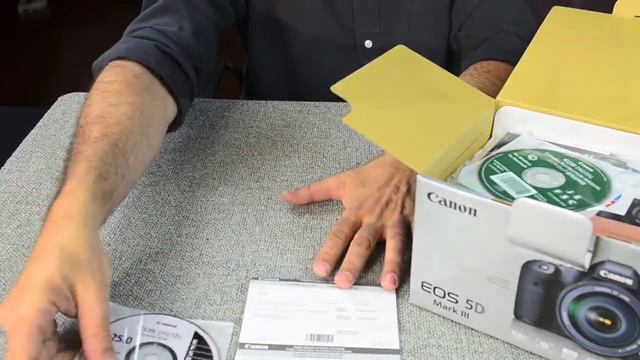 Unboxing the Canon 5D Mark III смотреть онлайн