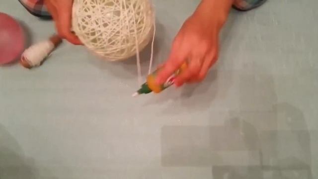 Как сделать шар из ниток ? ОЧЕНЬ ПРОСТО!!! смотреть онлайн