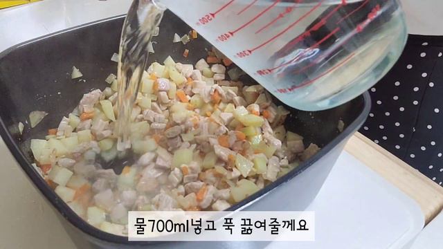vlog|자취브이로그,불닭짬뽕영접 |엄마와함께 먹는 순대볶음, 카레라이스|양배추 에그인헬, 쌀국수, 애호박스프링롤 만들어먹는 일상 смотреть онлайн