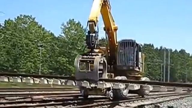 Железнодорожный экскаватор Colmar T10000FS смотреть онлайн