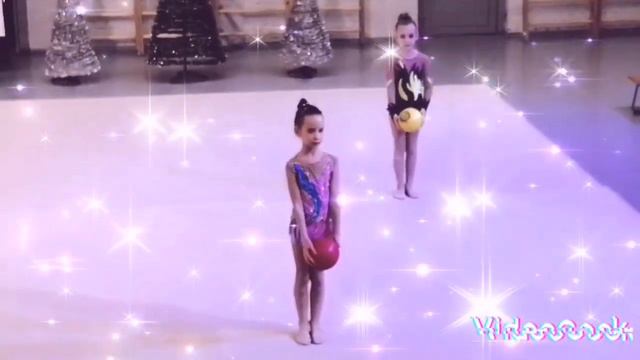 Аня Полякова, первые соревнования по гимнастике смотреть онлайн
