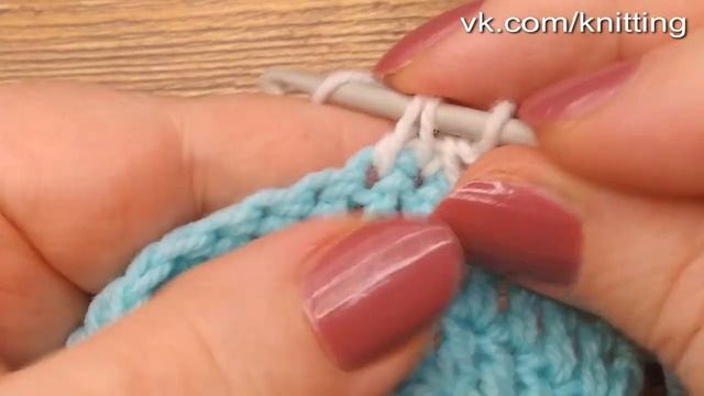 Нежная, красивая обвязка крючком двойной косичкой. Delicate, beautiful crochet double braid смотреть онлайн