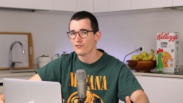 iPhone 14 in 2023 - Is it worth it? смотреть онлайн