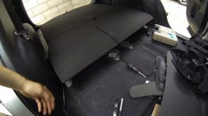 How to Take the Back Seats Out of a 2015 Toyota Rav4