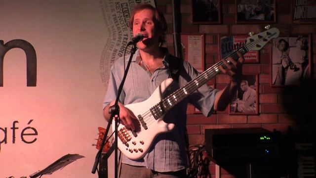 Алексей Заволокин и Bass History - Level 42. Medley. Vol.1 (Mark King) @ Hidden bar 24.05.2015 смотреть онлайн