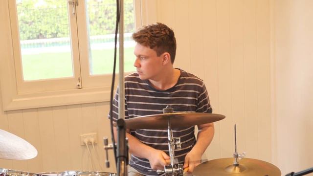 Improv Jams: featuring Kuwani Barnett (keys), Jason Overton (drums), Alex Askew (bass) смотреть онлайн