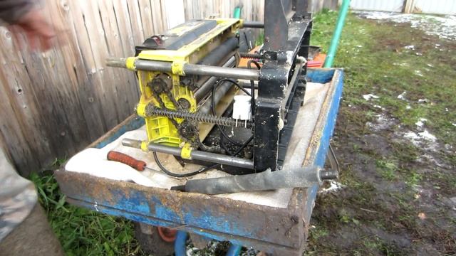 МЕНЯЕМ ПРОТЯЖНОЙ РЕЗИНОВЫЙ ВАЛ В РЕЙСМУСЕ, РЕМОНТ ЭНКОР КОРВЕТ 21??? смотреть онлайн