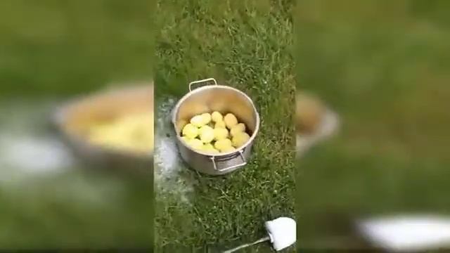 Быстро почистить ведро картофеля — реально! смотреть онлайн