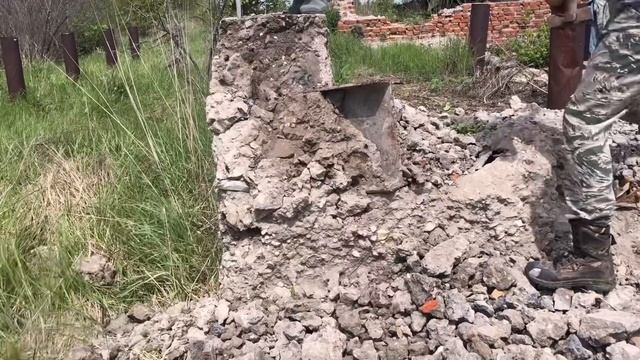 ВЫБИВАЕМ ОГРОМНЫЕ НАХОДКИ ИЗ БЕТОНА! ЦЕНА НА МЕТАЛЛ ПРОДОЛЖАЕТ ПАДАТЬ! Коп металлолома 2022 смотреть онлайн