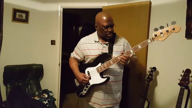 Bass cover of George Benson's 'Fly By Night' смотреть онлайн