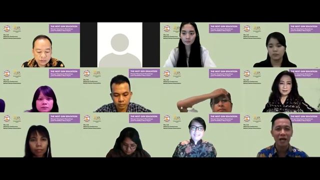 Sesi 2 Repositioning Of Educators смотреть онлайн