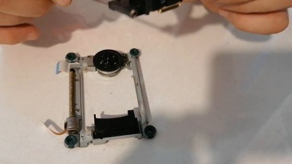 Как поменять лазер на Sony PlayStation 2 slim