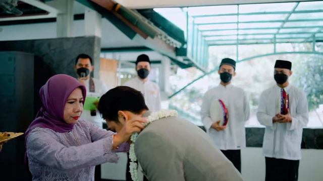 Same Day Edit Video Cinematic , Akad Nikah ( Keny & Dandi ) смотреть онлайн