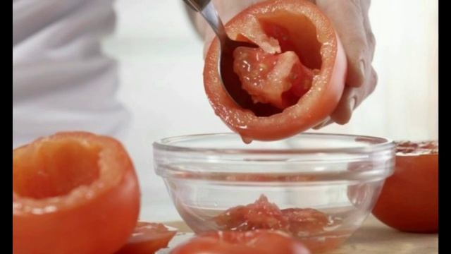 Фаршированные томаты. Запеченные помидоры в духовке. смотреть онлайн