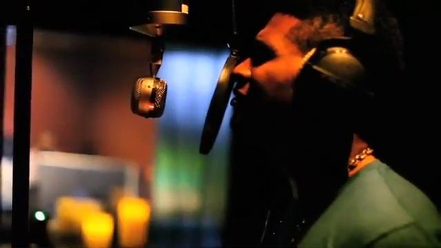 Usher & Justin in the Studio - The Christmas Song смотреть онлайн