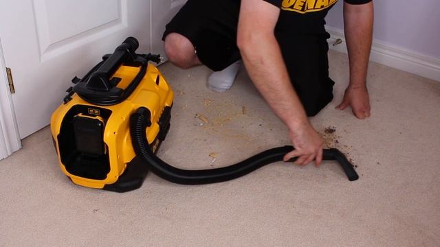 Dewalt Cordless/Corded Vacuum Review смотреть онлайн