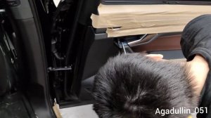 Volkswagen Touareg 2020. Разбираем двери. Снимаем дверные карты.