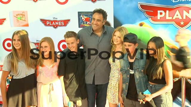Brad Garrett at Planes Los Angeles Premiere on 8/5/13 in ... смотреть онлайн