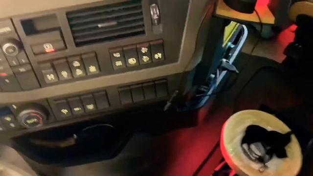 Дальнобой по Финляндии- обзор на компанию P.Sorvari смотреть онлайн