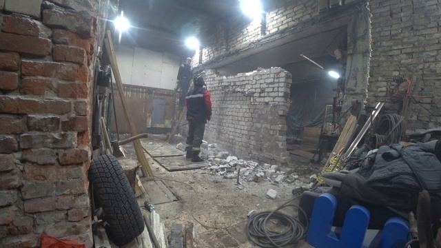 Снос кирпичной стены 1960 года(4)