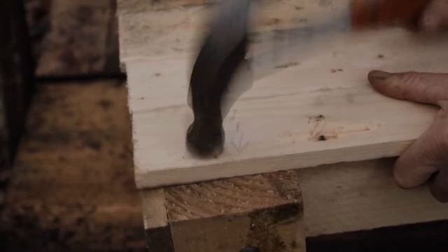 Building an Off Grid Cabin using Free Pallet Wood: A Wilderness Project смотреть онлайн