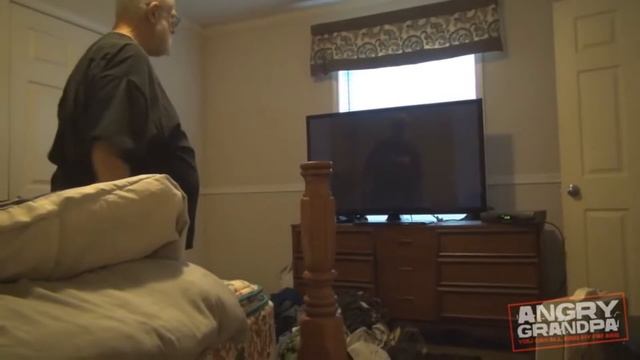 ЗЛОЙ ДЕД И ГОЛОСОВОЕ УПРАВЛЕНИЕ ТЕЛЕВИЗОРОМ