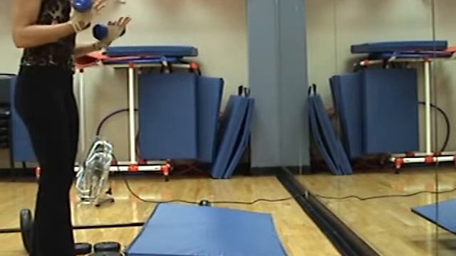 [VFC] Shoulders, Biceps 12 Minutes- VideoFitnessCoach Anita Stone