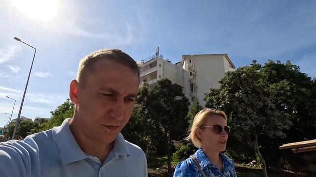 Мы вернулись, в самый жаркий отель смотреть онлайн