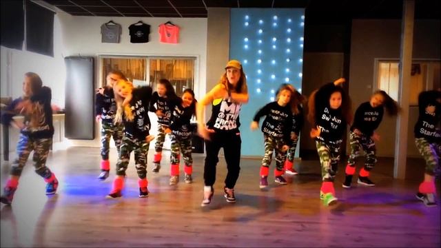 Uptown Funk - Coreografia Colegio смотреть онлайн