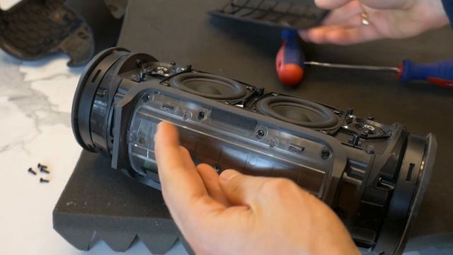 How to EASY Change JBL Xtreme 1 Battery смотреть онлайн
