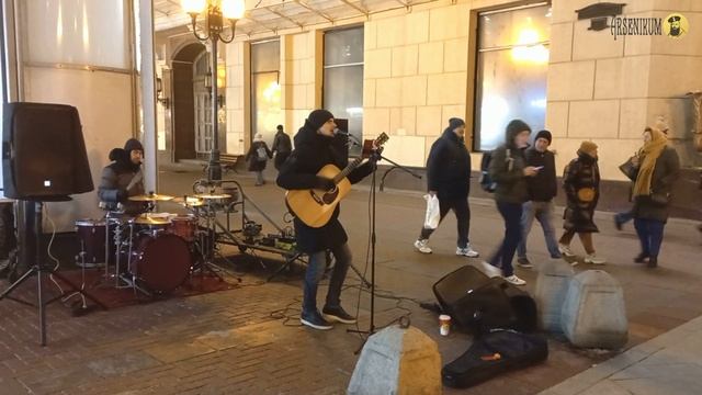 Песни зимнего Арбата: «Любите, девушки, простых романтиков!..» смотреть онлайн
